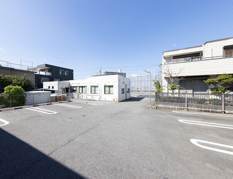 岡崎市の歯医者、ヒロデンタルオフィスの駐車場